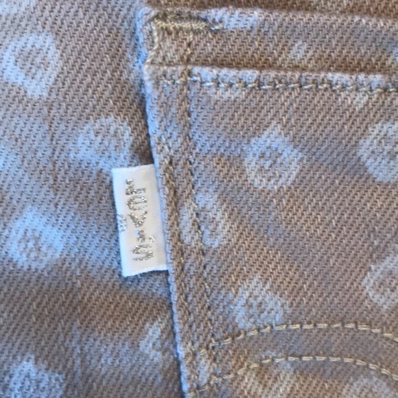 Levi’s Jean shorts - Picture 5 of 12